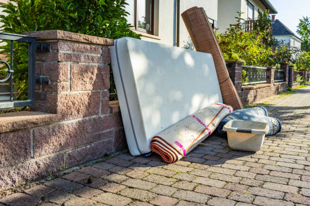 Best Construction Debris Removal  in Ravenna, OH